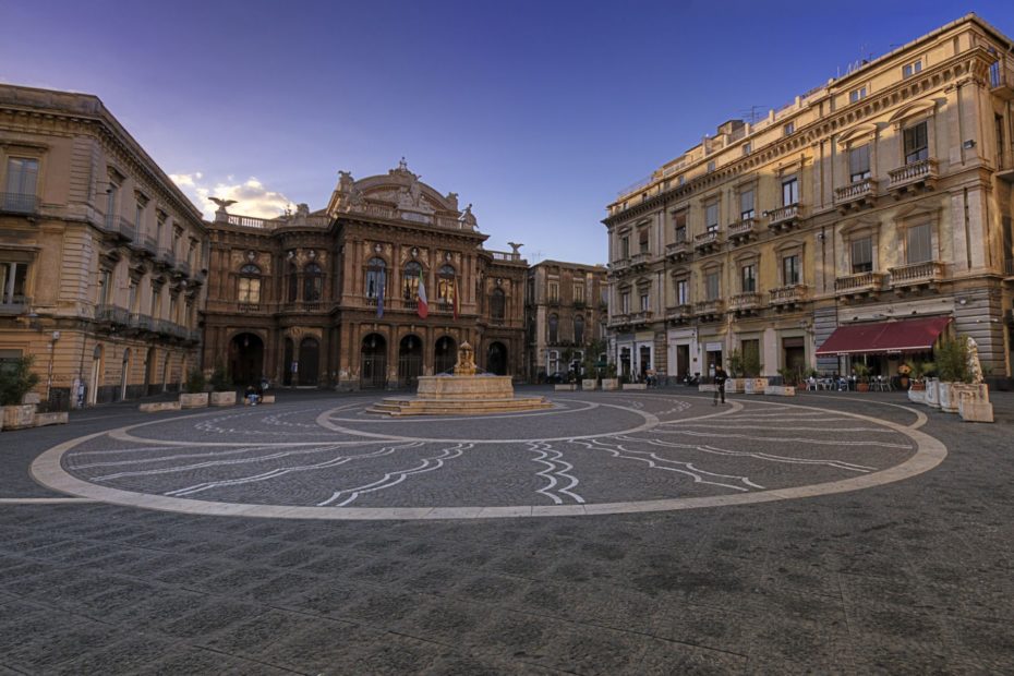 Piazza-Teatro-Massimo
